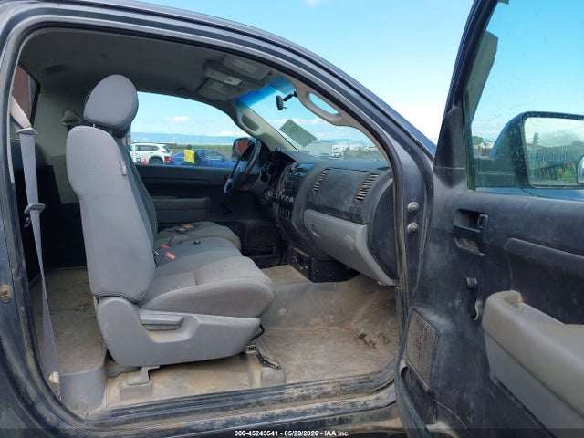 Toyota Tundra Base V6