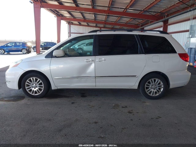 Toyota Sienna Limited