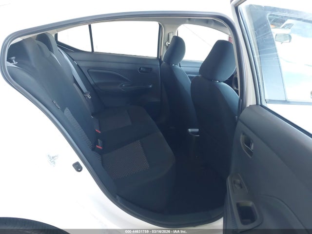 Nissan Versa 1.6 S