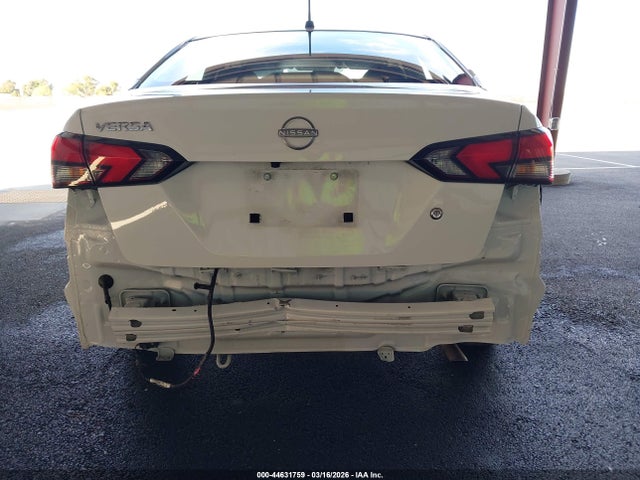 Nissan Versa 1.6 S
