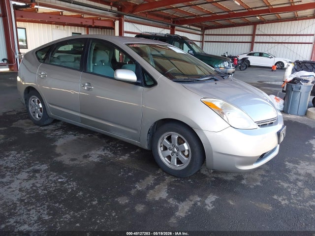 Salvage Toyota Prius Image