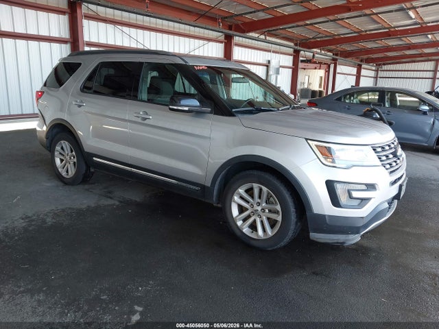 Salvage Ford Explorer Image