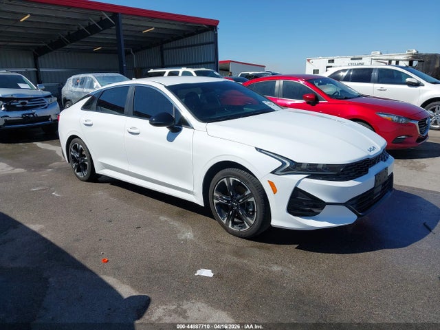 Salvage Kia K5 Image