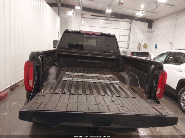 General Motors Sierra 2500HD 4wd  Standard Bed Denali