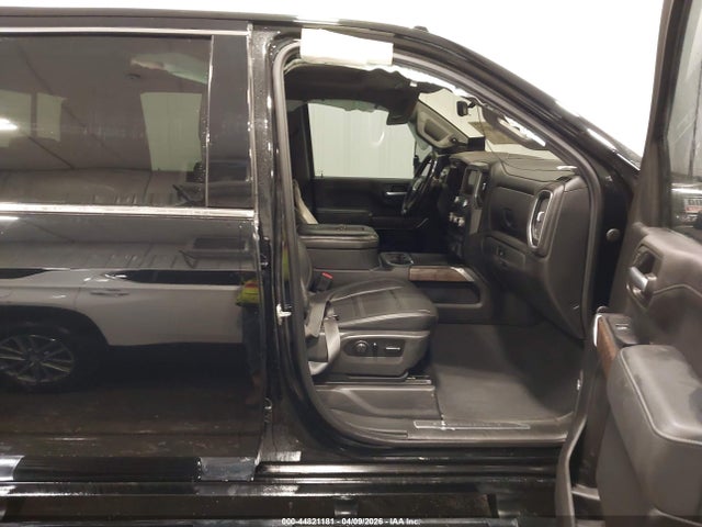 General Motors Sierra 2500HD 4wd  Standard Bed Denali