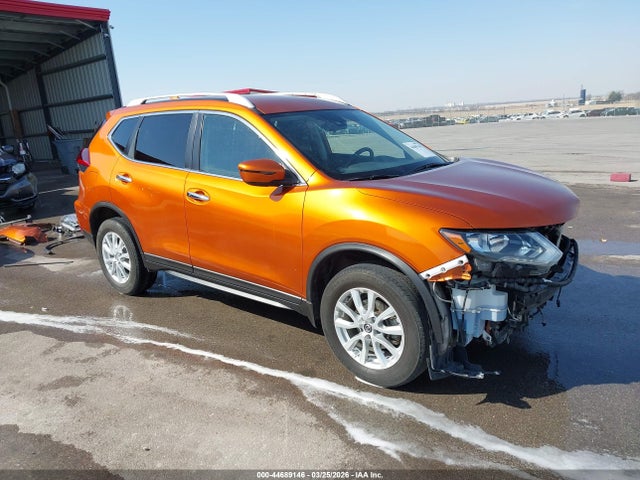 Salvage Nissan Rogue Image