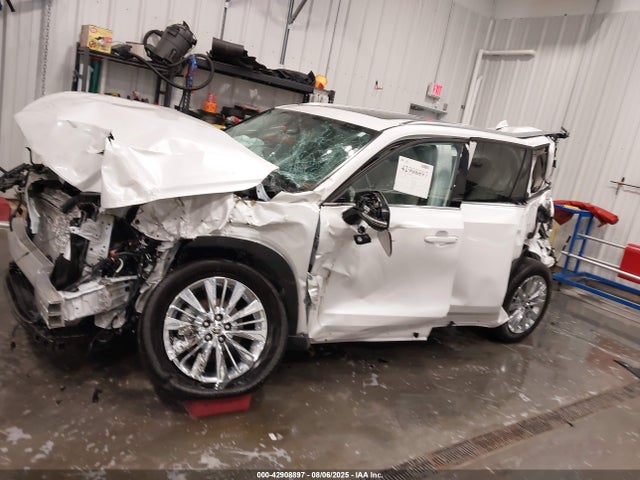 Toyota Grand Highlander Platinum