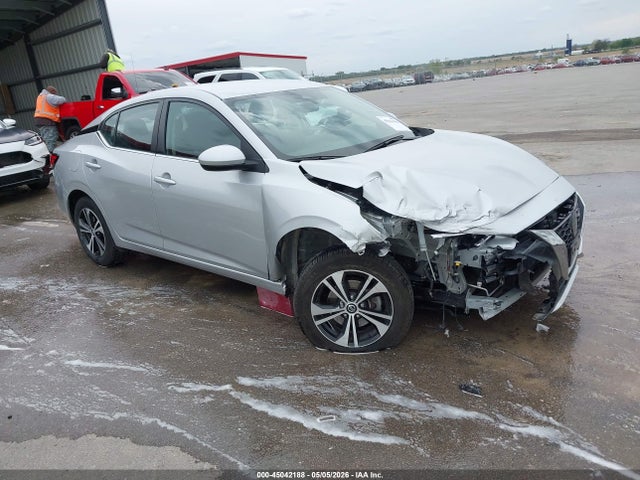Salvage Nissan Sentra Image