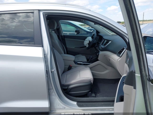 Hyundai TUCSON Sel
