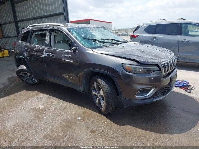 Salvage Jeep Cherokee Image