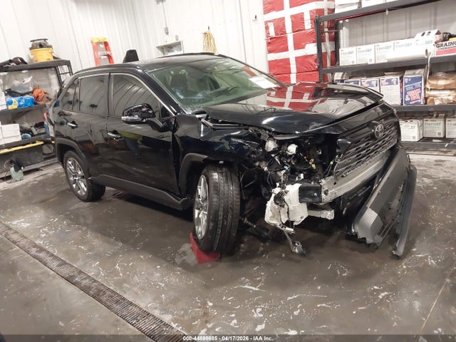 Salvage Toyota RAV4 Image