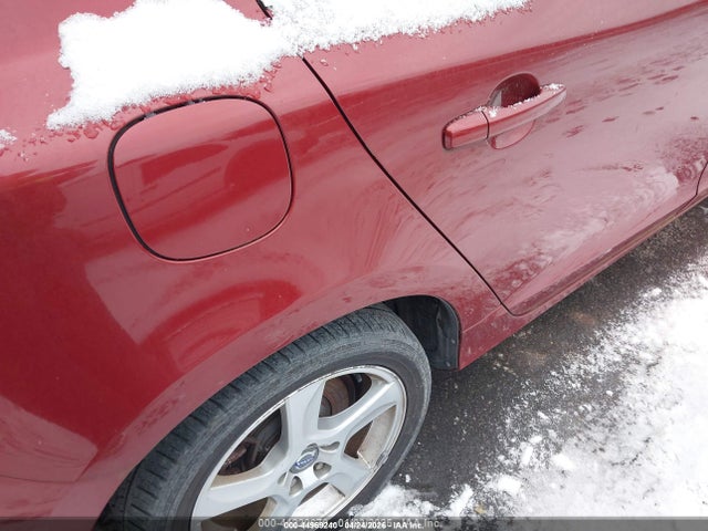 Volvo S60 T5