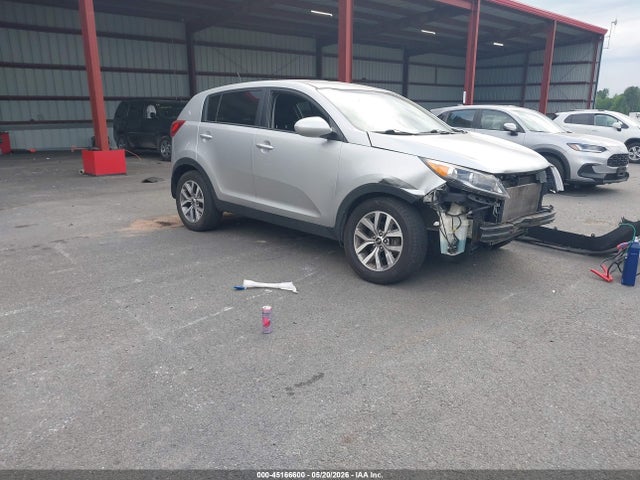 Salvage Kia Sportage Image