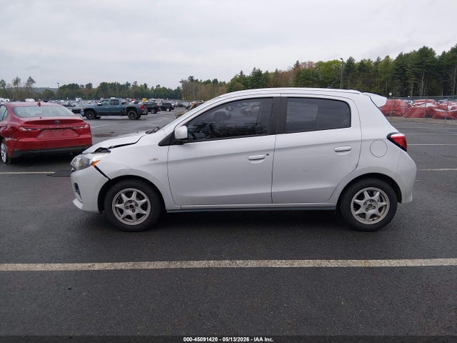 Mitsubishi Mirage Es