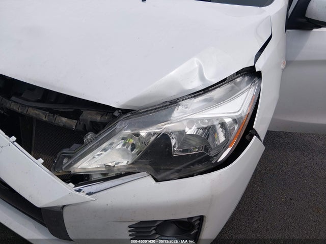 Mitsubishi Mirage Es