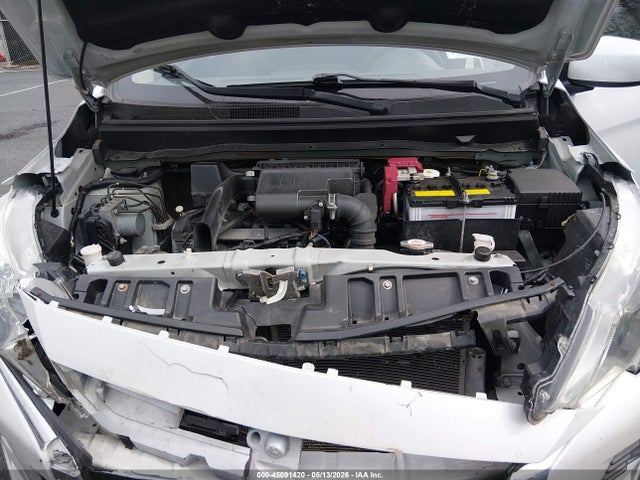 Mitsubishi Mirage Es