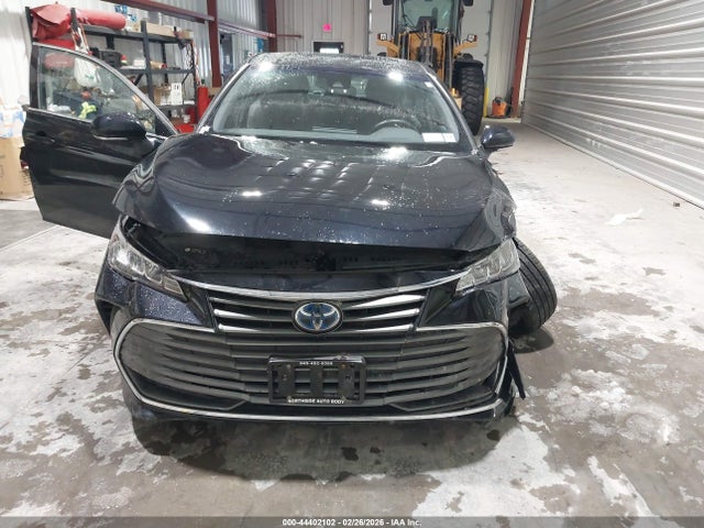 Toyota Avalon Hybrid Xle