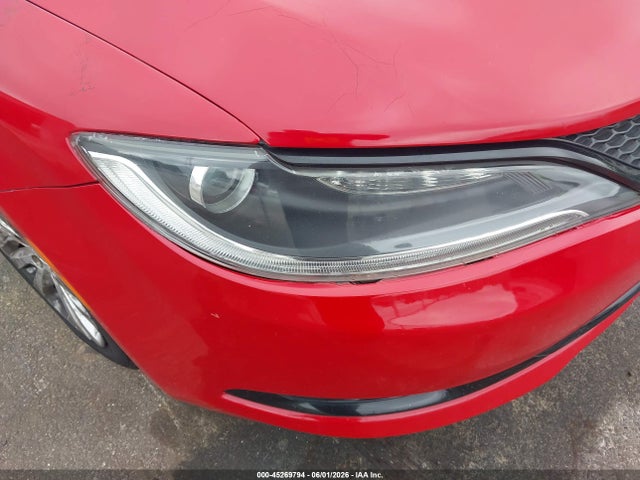 Chrysler 200 S