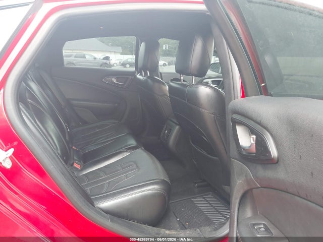 Chrysler 200 S