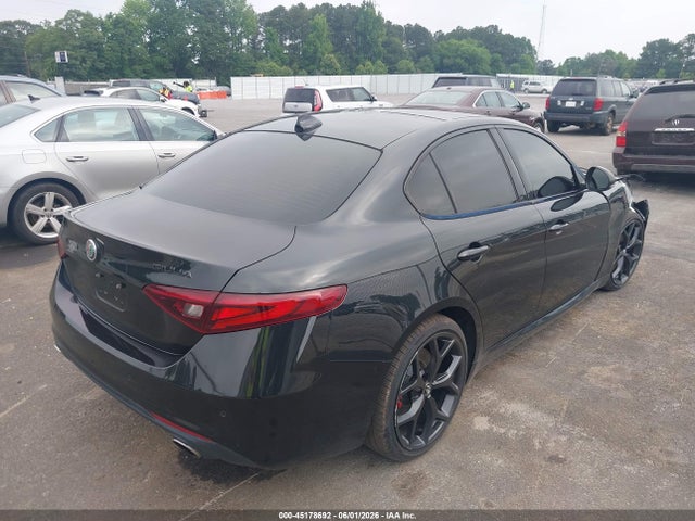 Alfa Romeo Giulia Ti Rwd