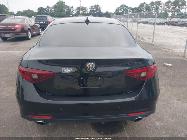 Alfa Romeo Giulia Ti Rwd