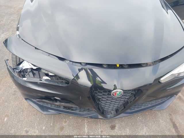 Alfa Romeo Giulia Ti Rwd