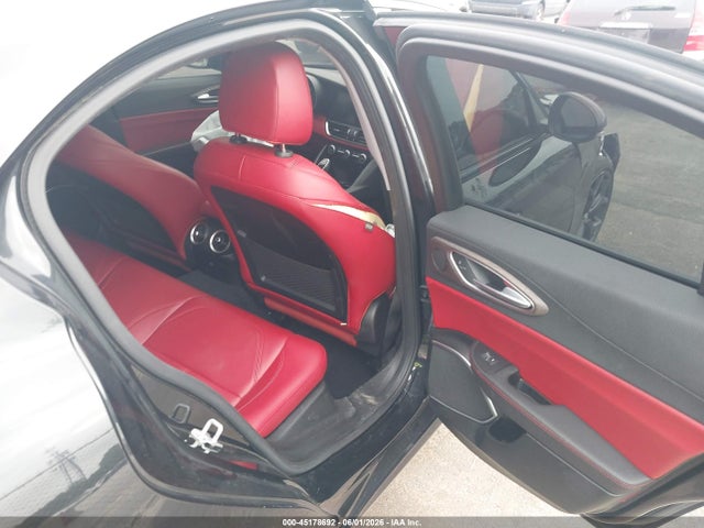 Alfa Romeo Giulia Ti Rwd