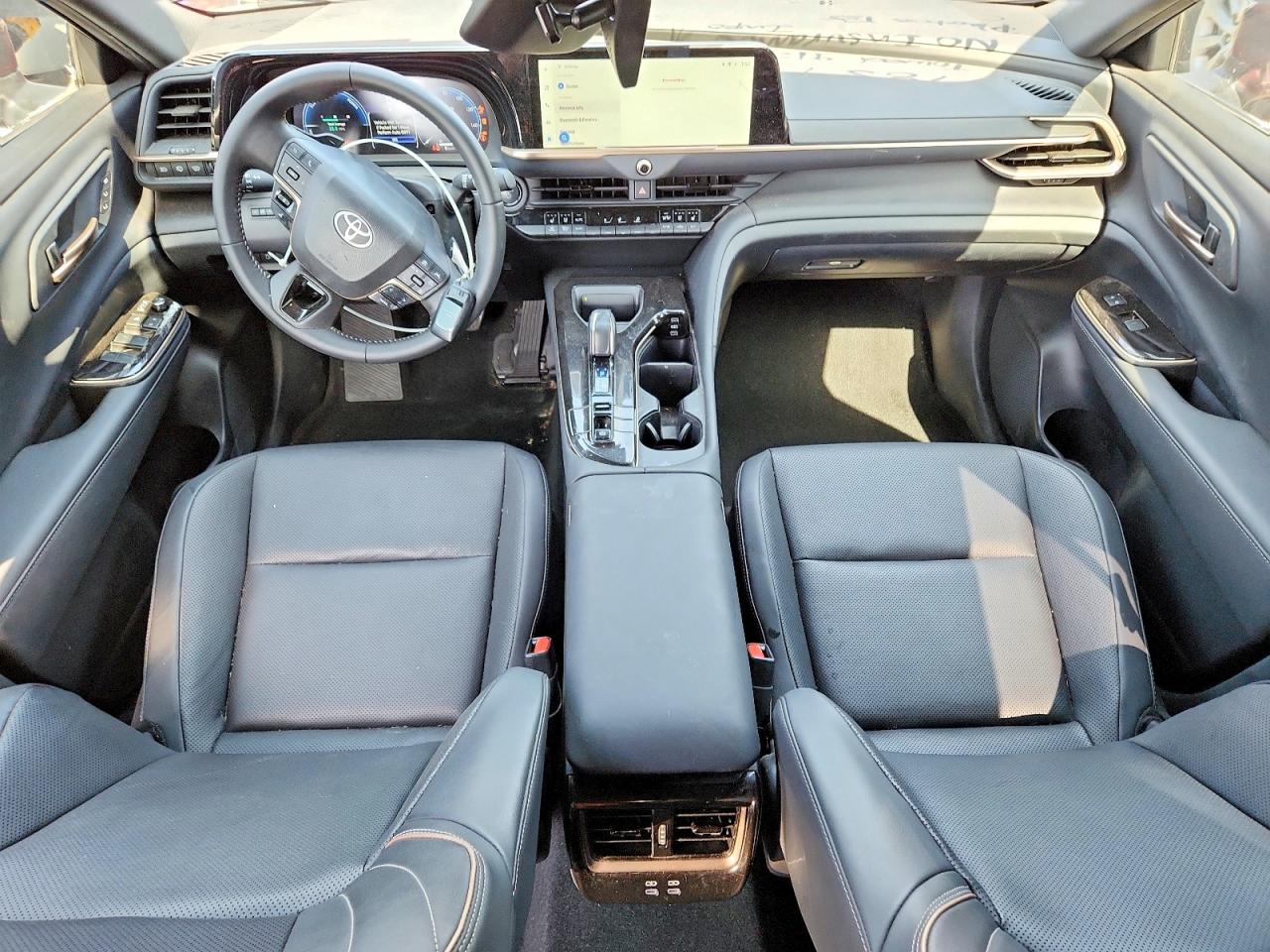 Toyota Crown Sign Xle