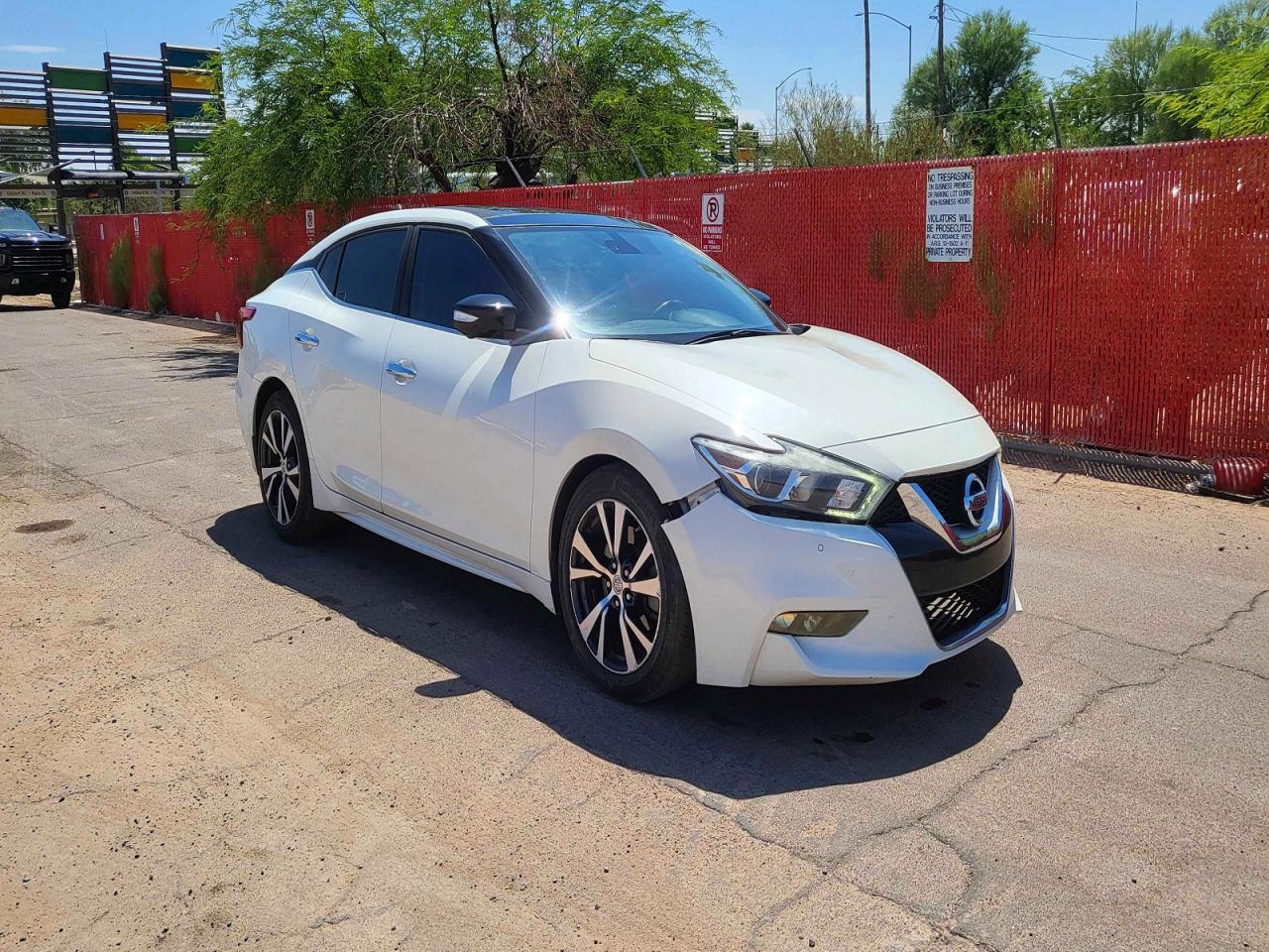 Salvage Nissan Maxima Image