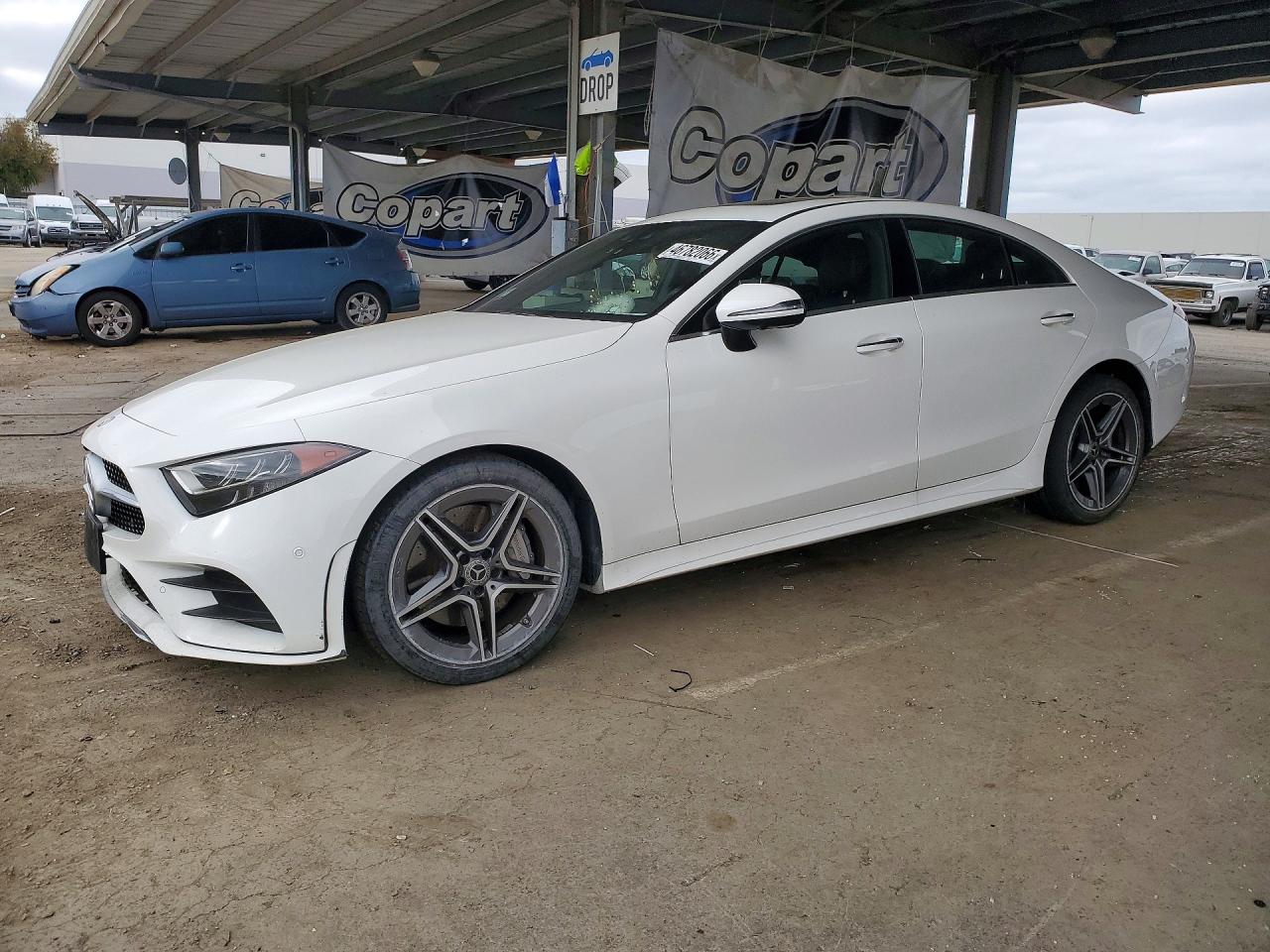 Salvage Mercedes-Benz C-Class Image