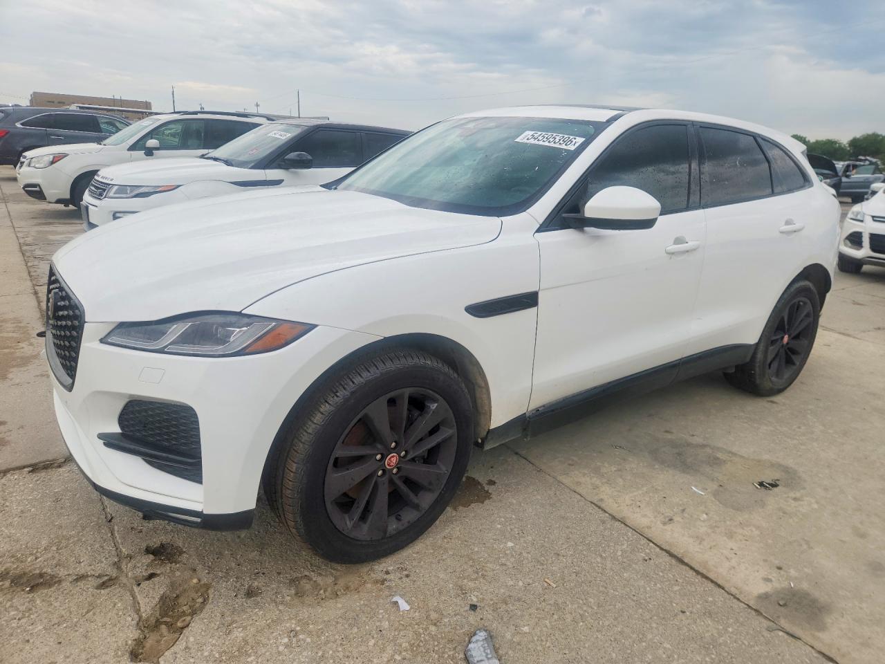 Salvage Jaguar F-PACE Image