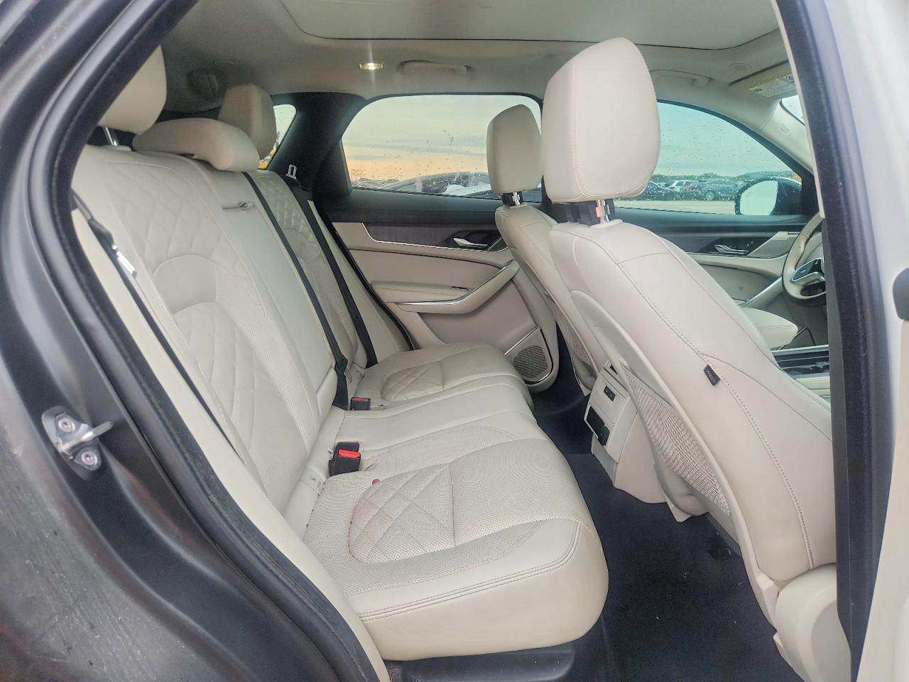 Jaguar F-PACE S
