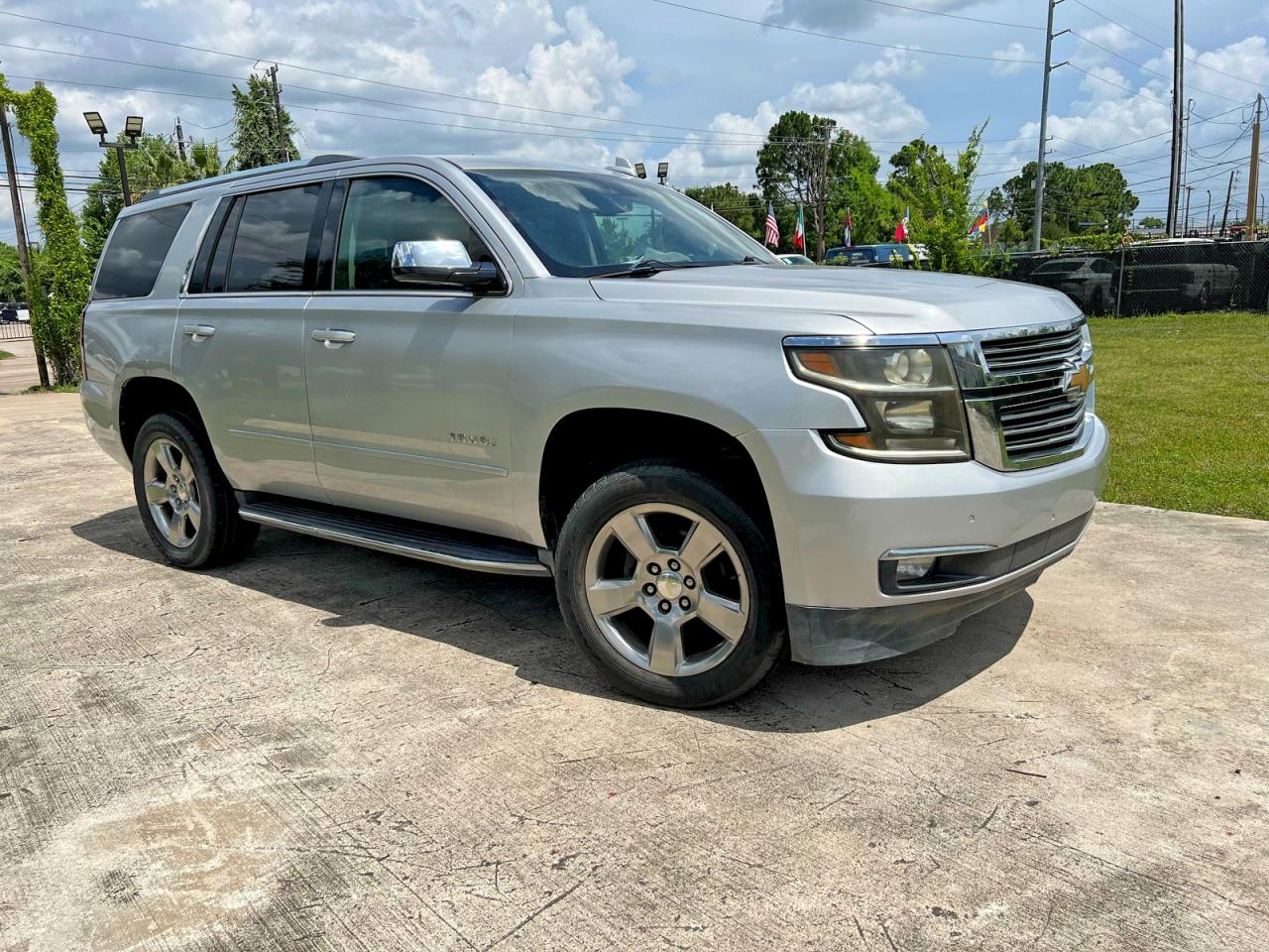 Salvage Chevrolet Tahoe Image