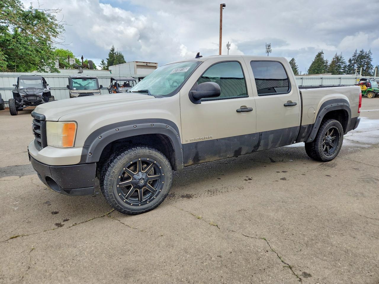 Salvage GMC Sierra Image