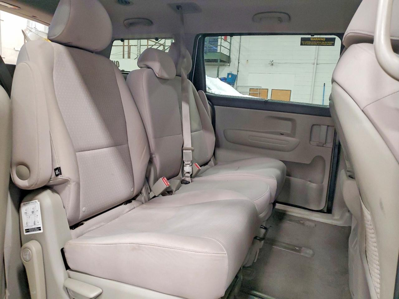 Kia Sedona Lx