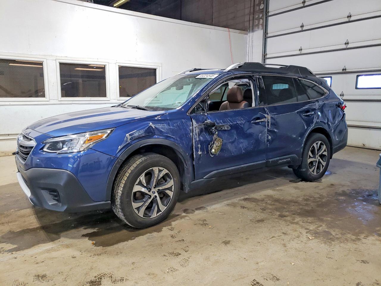 Salvage Subaru Outback Image