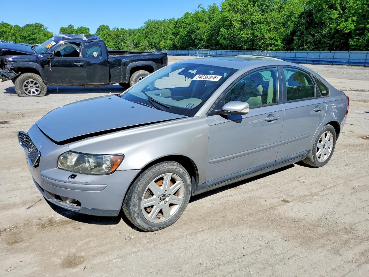 Salvage Volvo S40 Image