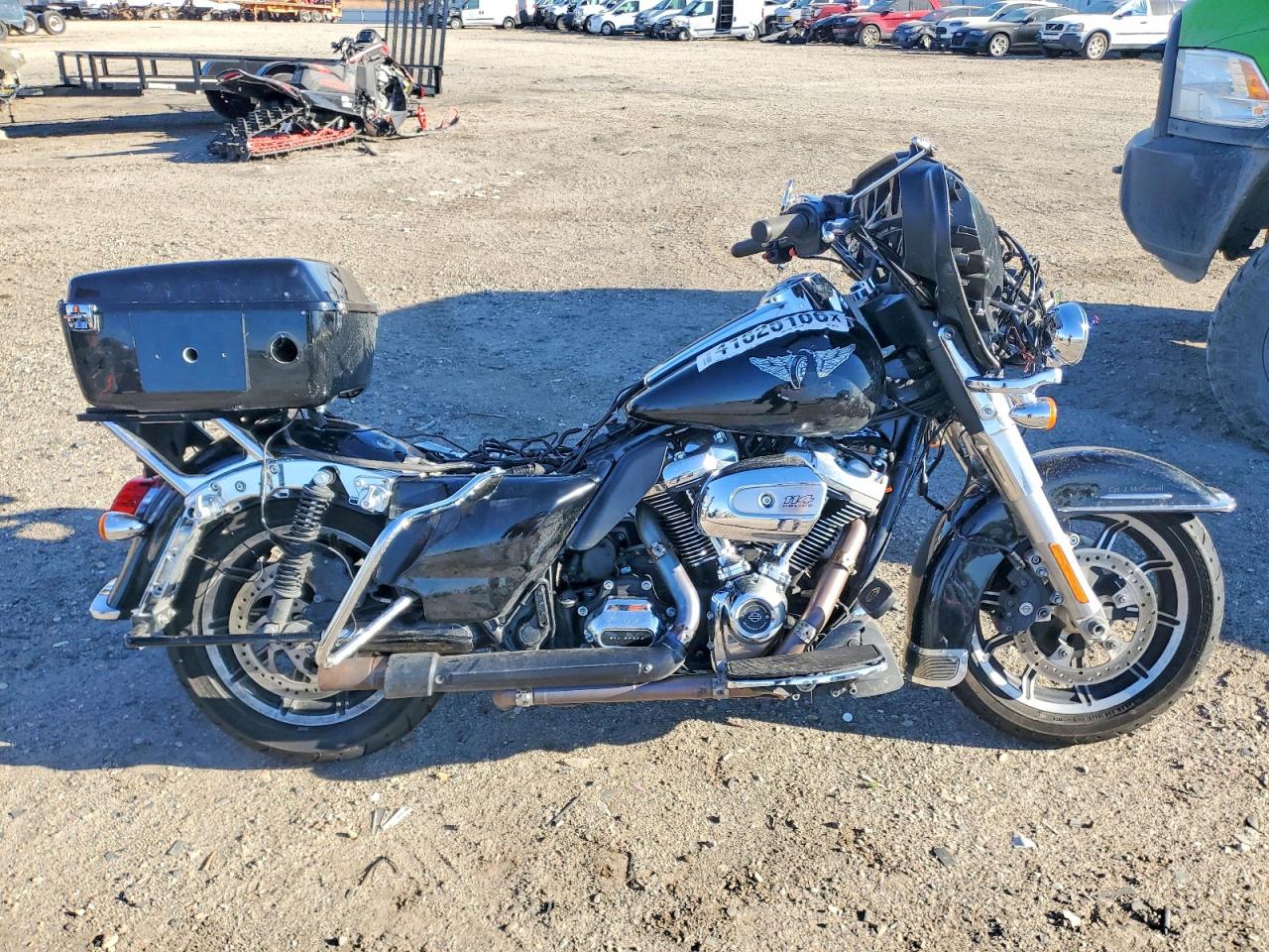 Salvage Harley-Davidson Fl Image