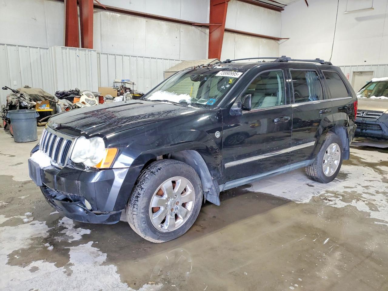 Salvage Jeep Grand Cherokee Image