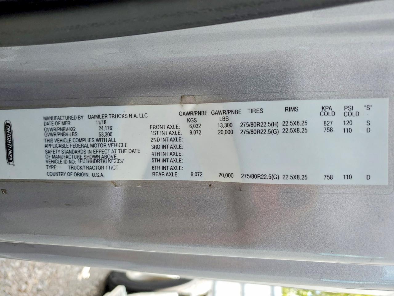 Freightliner Cascadia 126