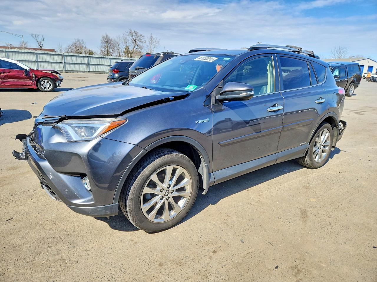 Salvage Toyota RAV4 Image