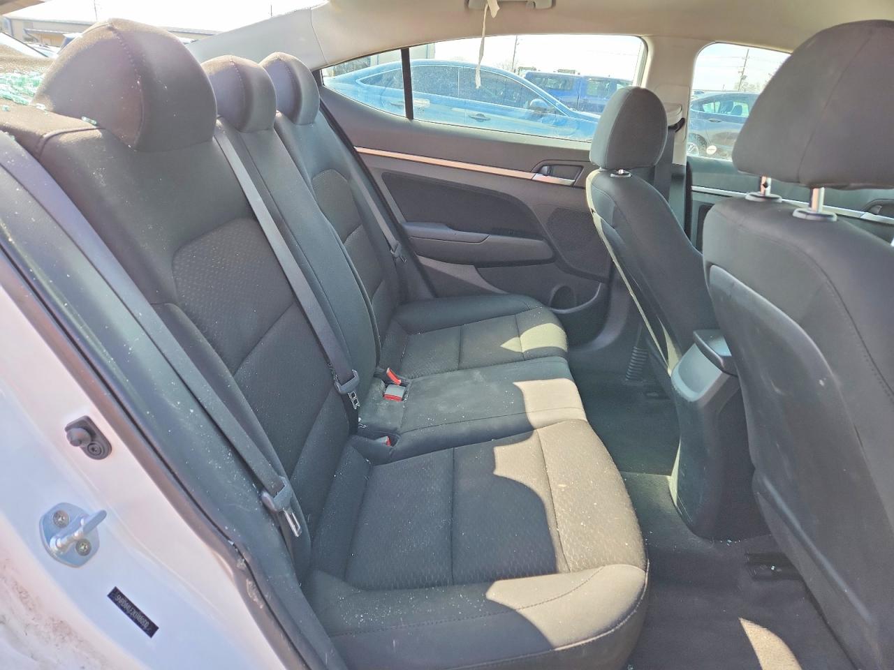 Hyundai ELANTRA Sel