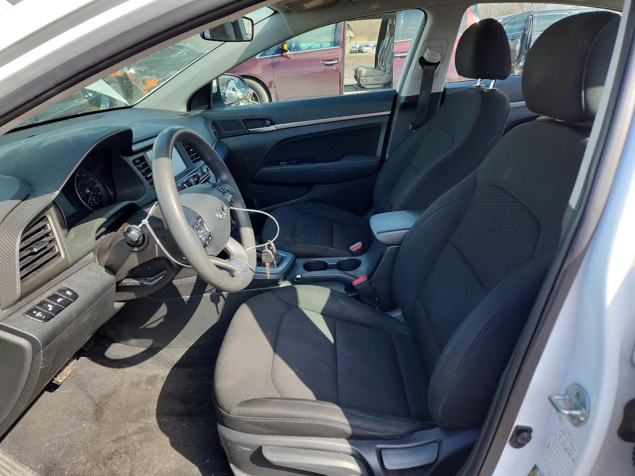 Hyundai ELANTRA Sel