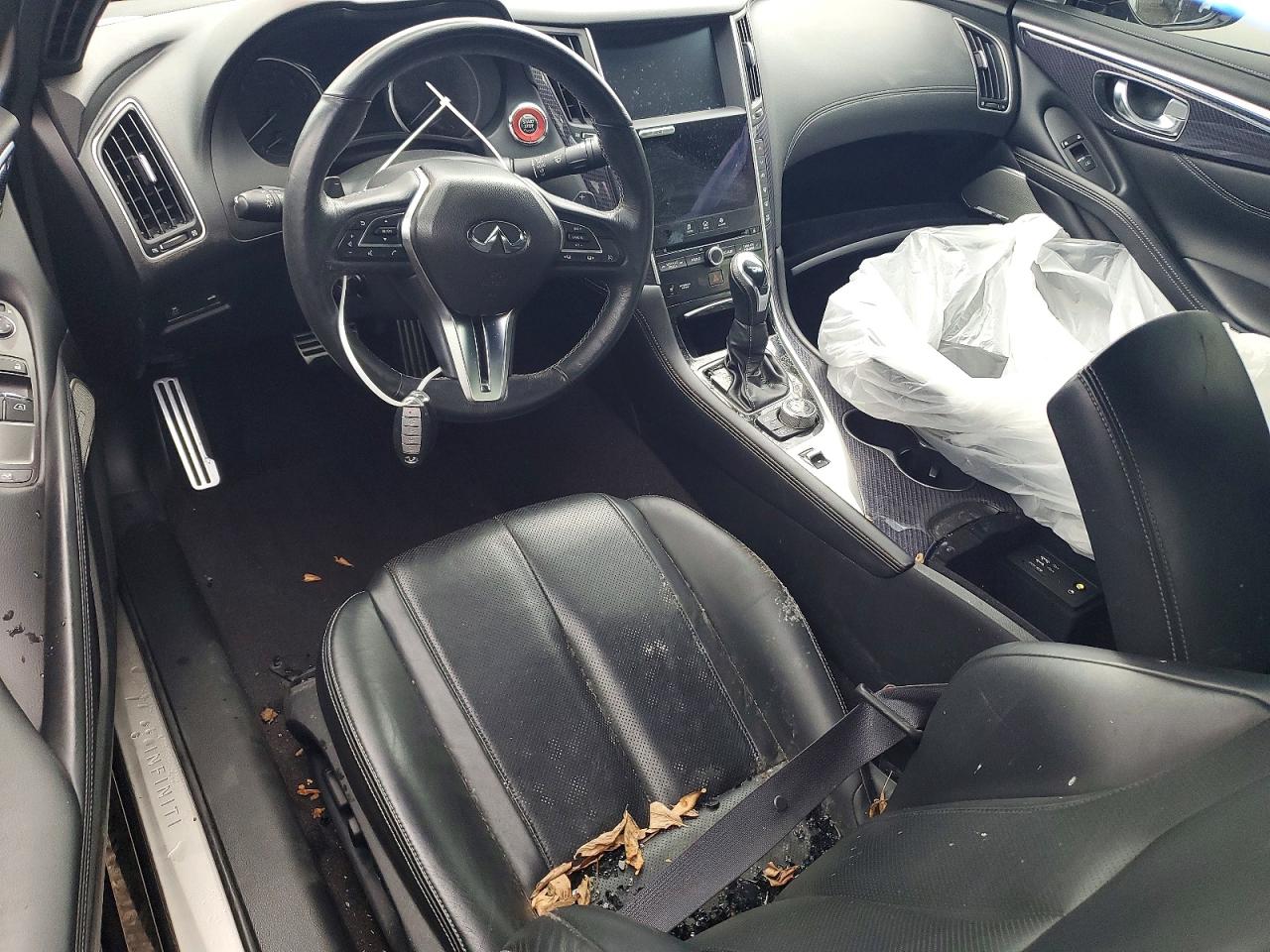 INFINITI Q60 Red Sport 400