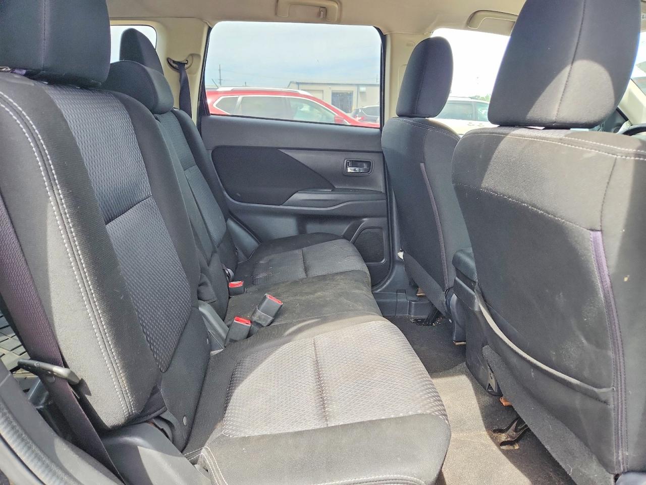 Mitsubishi Outlander Se