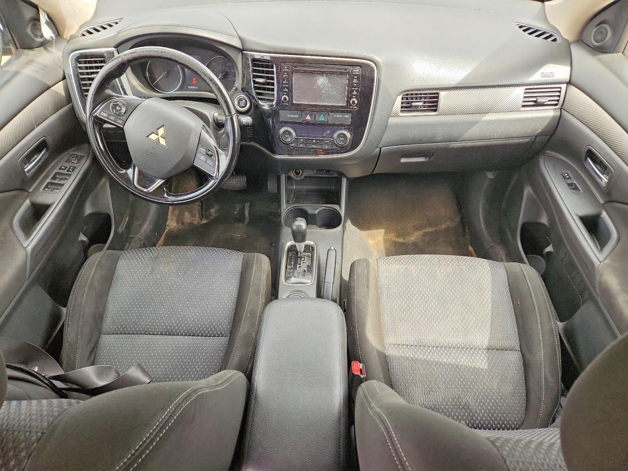 Mitsubishi Outlander Se