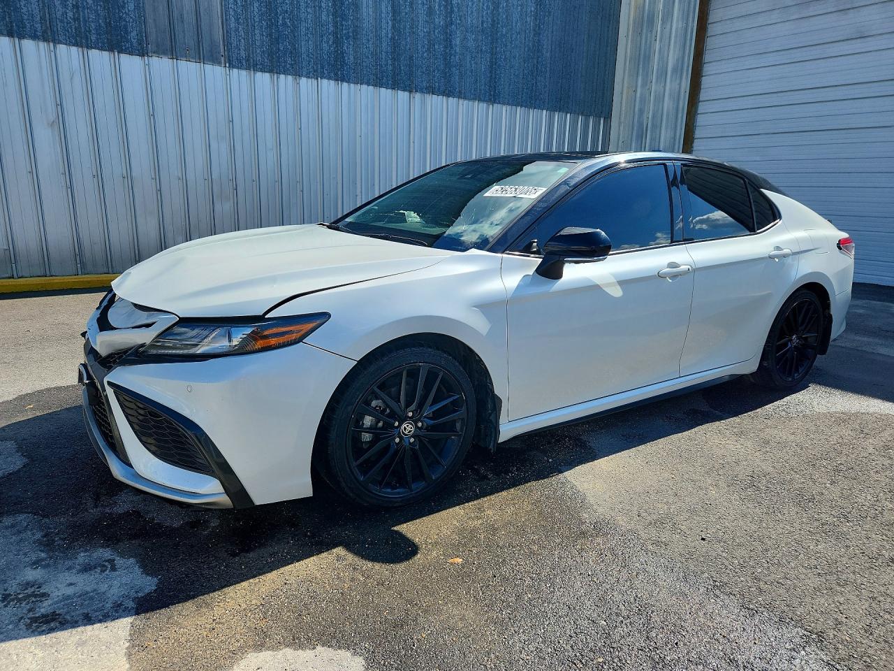 Salvage Toyota Camry Image