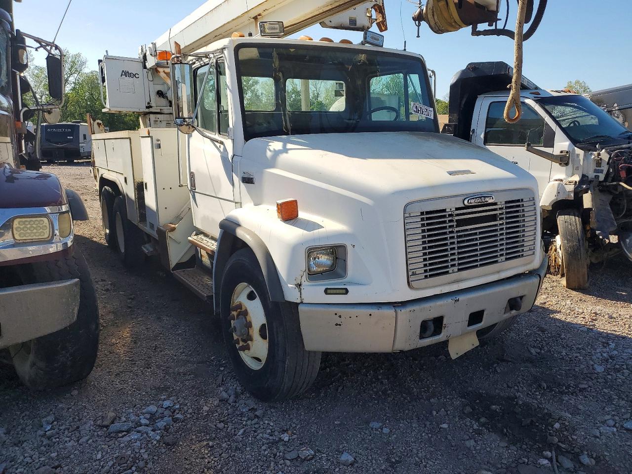 Salvage Freightliner Fl80 Image