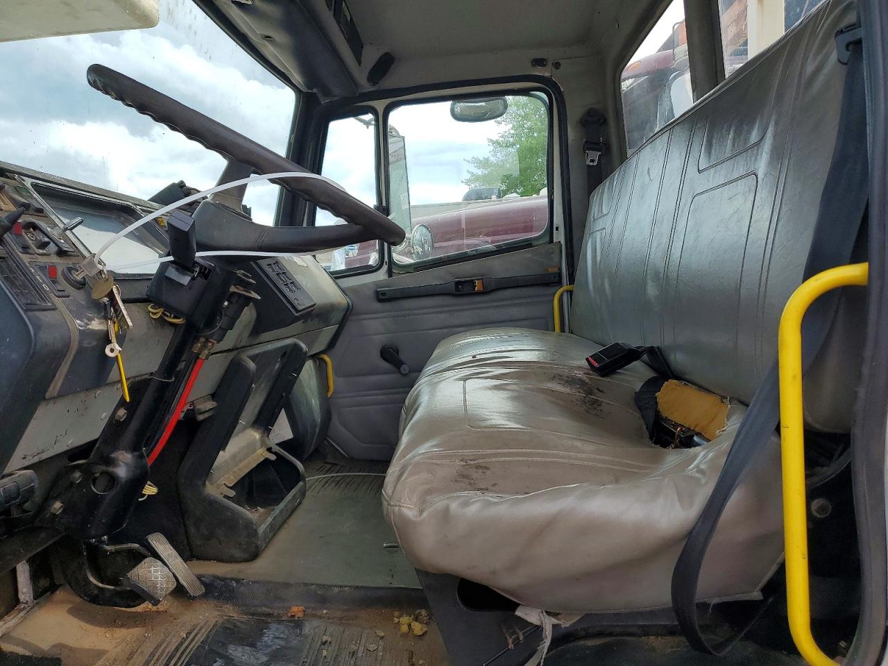 Freightliner Fl80
