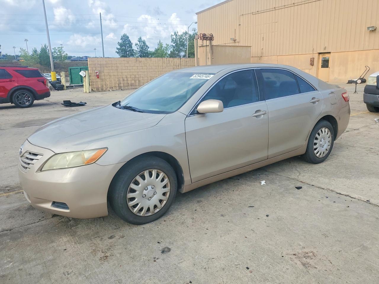 Salvage Toyota Camry Image